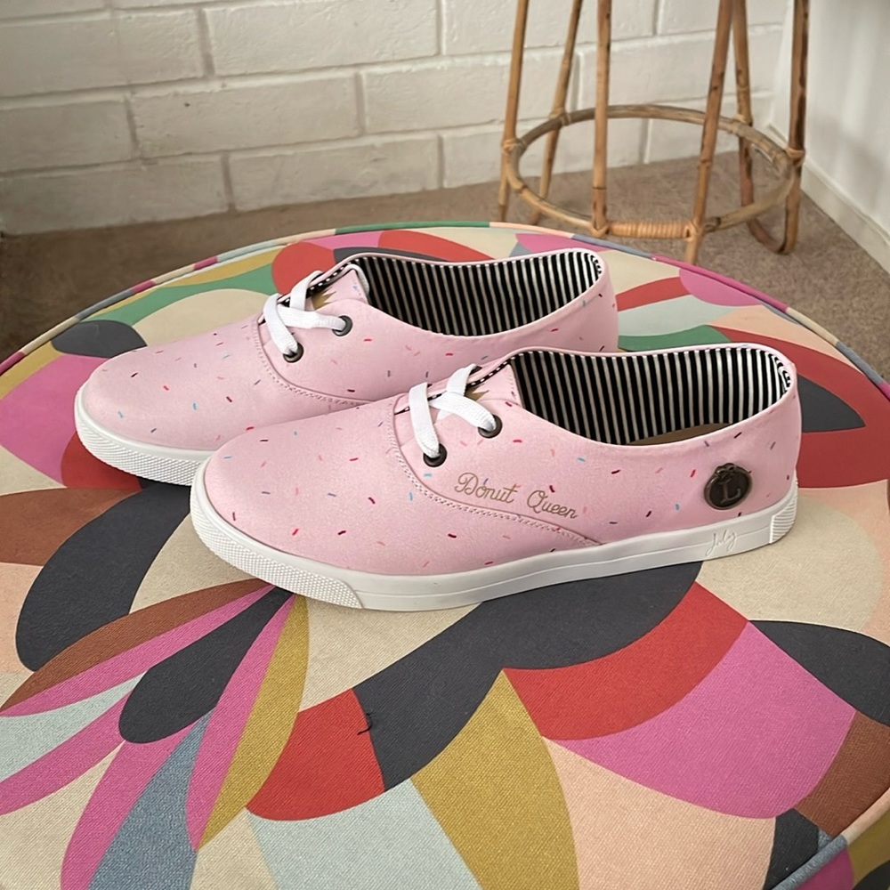 Loly in the Sky Donut Queen shoe